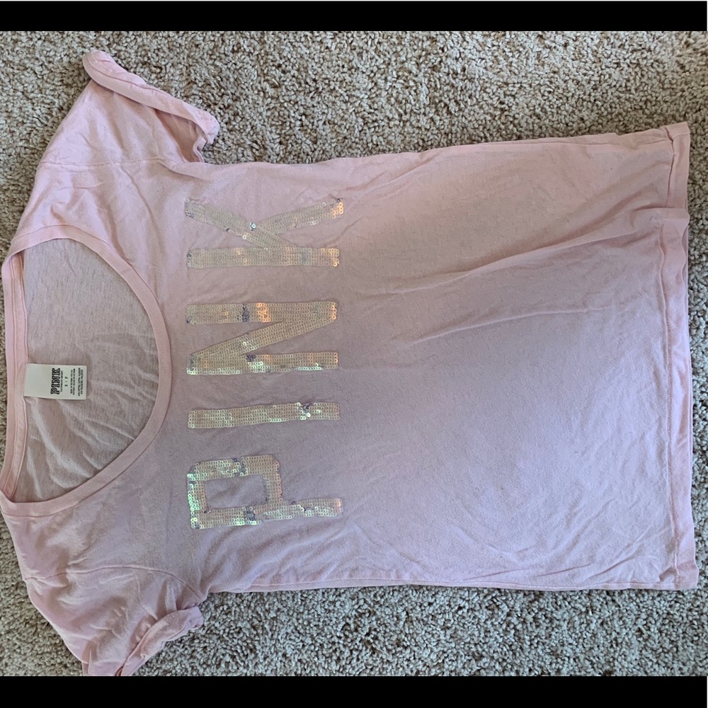 PINK size small T-shirt